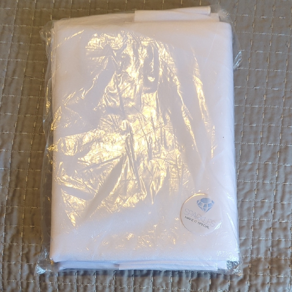 White Dining Table Linens Elegant and Crisp